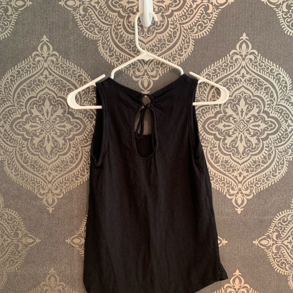 XS Black Old Navy tank - Picture 3 of 3